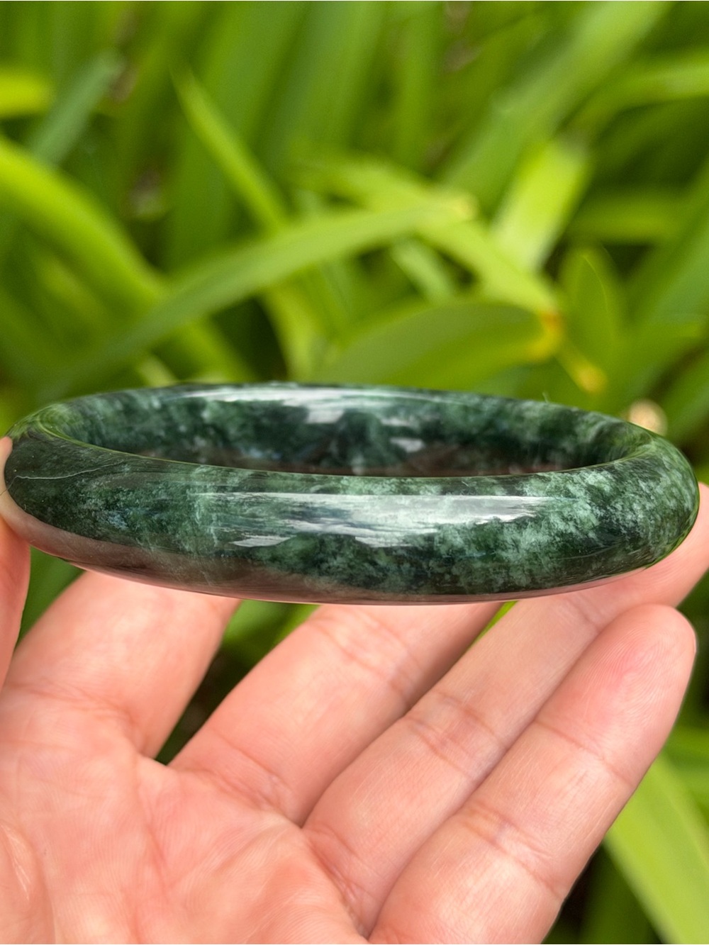Green Jadeite Bangle Bracelet - Elegant Women’s Jewelry Palo